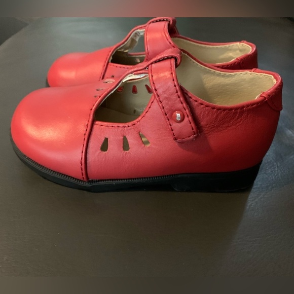 Designer Touch by Baby Deer Red Trap Shoes, Size 8 - Picture 2 of 7
